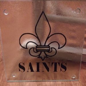 New Orleans Saints 8×8 glass cutting board